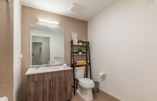 Blue Breakaway with Free Parking and Sleeps 9, Book 7 days, Get 20 Percent OFF - Foto 10