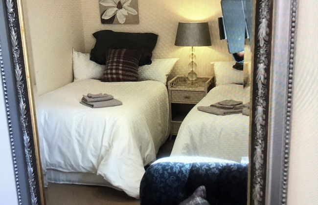 Lazy Nest - Sleeps 4, Parking, Garden & Hammocks - Foto 3