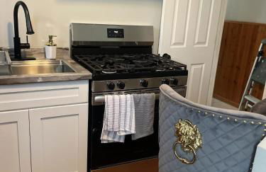 Charming 1-bdrm Apt close to all - Photo 4