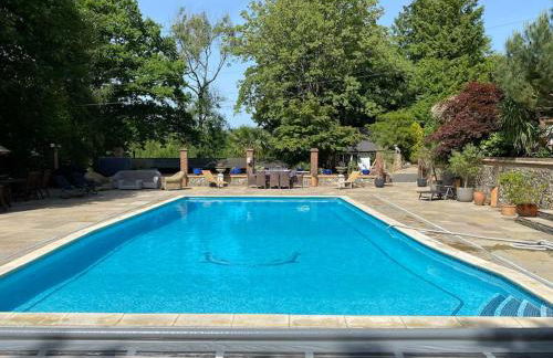 3 Bedroom Lodge Hotub pool in Horsley Surrey UK - Photo 20