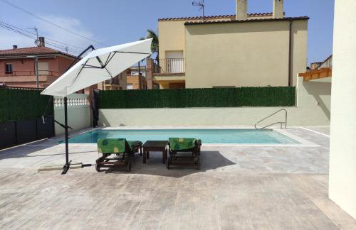 Casa en Empordà con piscina grande propia - Foto 3