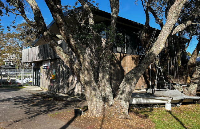 Waiake Beach Apartments - Photo 18