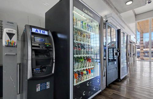 Lux Mins To Atrium Health and Downtown Airport - Foto 6