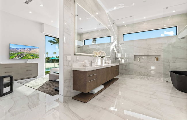 Exclusive Indio Villa Pool, Hot Tub, Putting Green Sleeps 18 Bravo #6 - Foto 30