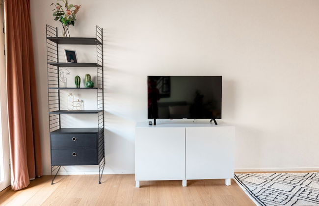 2ndhomes Modern & Cozy 2BR Apt w Balcony - Foto 15