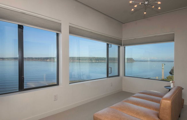 Langley Waterfront Condo by Avantstay A+ Views - Photo 18