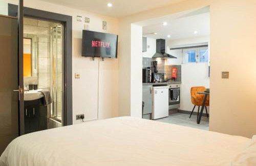 City Centre Studio With Self Check-In Washer Dryer WiFi & Netflix - Foto 8