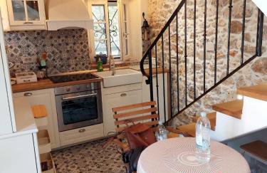 Sundial Stone House - Photo 10