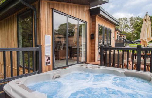 High Oaks Grange - Contemporary Lodges - Photo 24