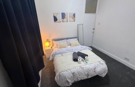 Pat Signature Stays - Photo 36