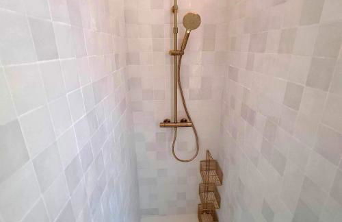 Chez Alba - terrasse, local à vélos et parking au centre historique - Foto 12