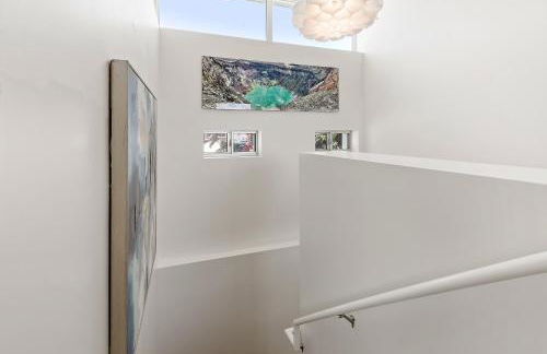 Marbella Lane - Cozy and Eccentric Design Home - Photo 34