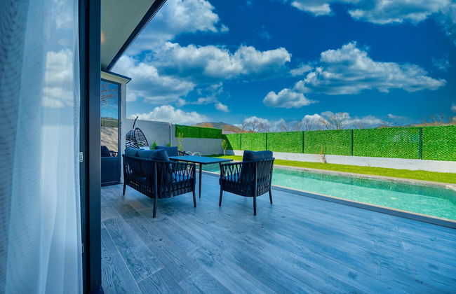 1 Bedroom Private Honeymoon Villa - Photo 14