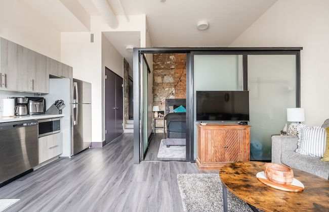 GLOBALSTAY Modern Apartment DT Hamilton - Photo 32