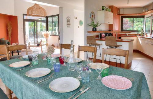 Jardin et piscine - 1km de la plage de Mousterlin - Foto 10