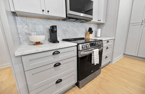 Seaside Veranda 7 - Steps to Beach, Pet-Friendly, Pool, Fast WiFi - Foto 11