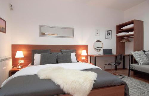 City Lights Apartment - Photo 8