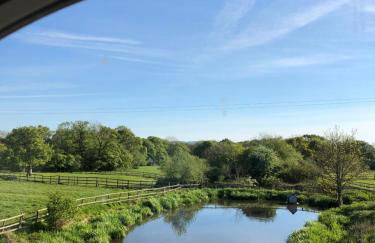 THE HAYLOFT CHESHIRE - Photo 45