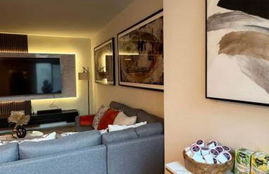 NEW Chic & Cozy 1BD Apartment Near East River, Minutes from Central Park - Foto 29