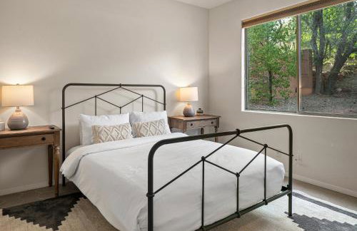 Brewer Road Private Hot Tub Stunning Red Rock Views Modern Southwestern Charm - Foto 26