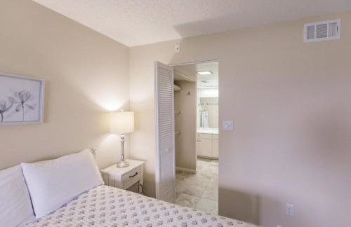 1055-506 5th Floor Coastal Escape - Foto 13