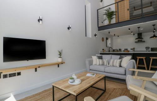 Basswood Barn - Photo 1