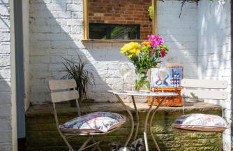 NEW Refurbished Cottage near Alton Towers Sleeps 6 Ashbourne Peak District Derbyshire - Foto 13