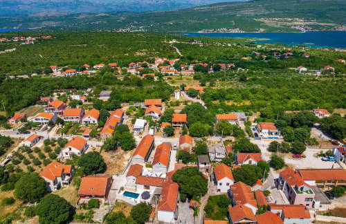 Cortile House - Photo 46