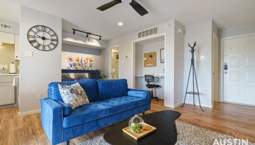 Comfy ATX Apt plus Balcony and Smart TV and Free Parking - Foto 2