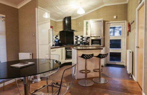 Washburn Lodge - Photo 7