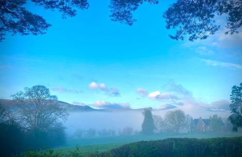 Mountain View Cottage, Hot Tub , Stunning Views - Photo 5