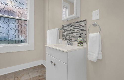 Modern 2BR near DT, 8min walk to Park&Conservatory - Foto 16