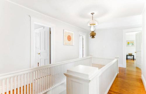 Blackstone on the Bluff with Lake Views Historic Home Family Friendly - Foto 29