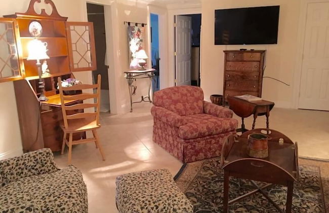 Clamshell By The Sea - Photo 7