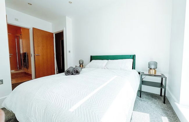 Two Bedroom Luxury Waterfront Apartment in London - Foto 5