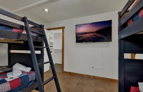 Oakridge Ranch: Pool + Hot-tub, Pickleball Court, Whiskey & Wine Room - Foto 70