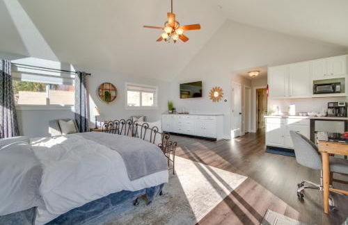 Charming Getaway, Walk to Windsor Lake and Downtown! - Foto 14