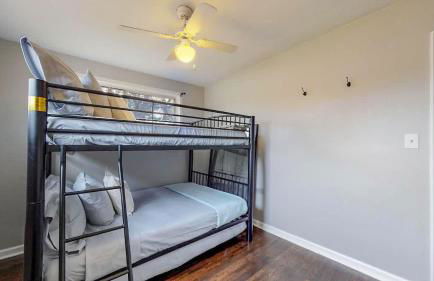 Charming Three Bedroom Home in Littleton - Foto 26