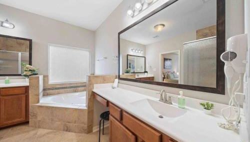 Houston House~Sleeps 16~Arcade Style Game Room - Foto 2