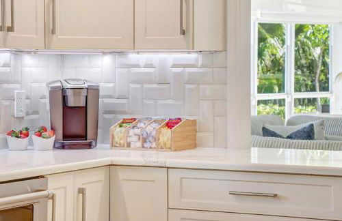 Solara: Waterfront Estate, Pool, Dock, Private Guest Suite - Foto 19