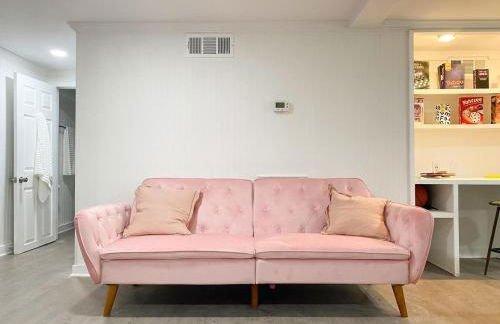 New Listing The Playhouse with Spa Games & More - Photo 18