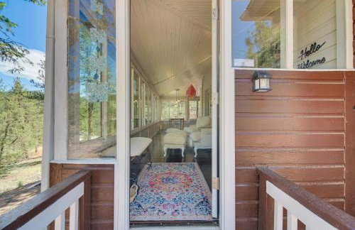 Pine Chateau Guest Cabin with Mtn Views and Sauna! - Photo 4