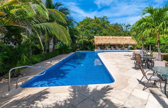 Fifth-Floor Condo with Breathtaking Ocean Views, Stylish Interior & Prime Location Near Flamingo Beach - Foto 25