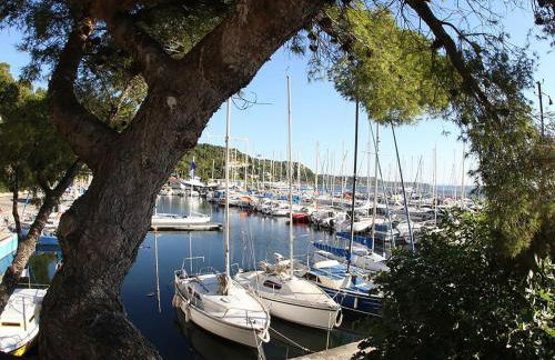 Un Petit Coin de Provence - Istres - Maison Contemporaine Avec Piscine Privée Chauffée, Entre Plages Et Provence, Borne 11 kW - Foto 33