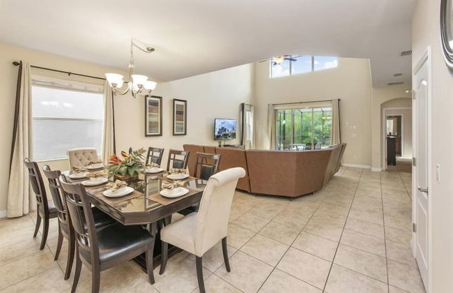 Contemporary 5 Bed 5 Bath Single Family With Upgrades - Foto 8