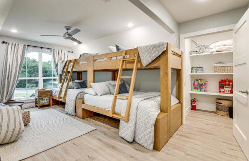 Hot Tub, Fire Pit! High-End Cedar Creek Lake Haven - Foto 25