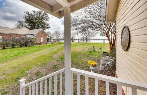 Walk to Lake Chicot Cottage with Yard and Views! - Foto 24