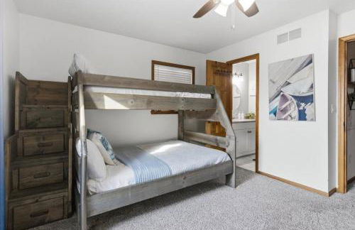 Lakefront Home w/ Private Dock, Slip, Kayaks & Paddleboards at the 7mm - Foto 5