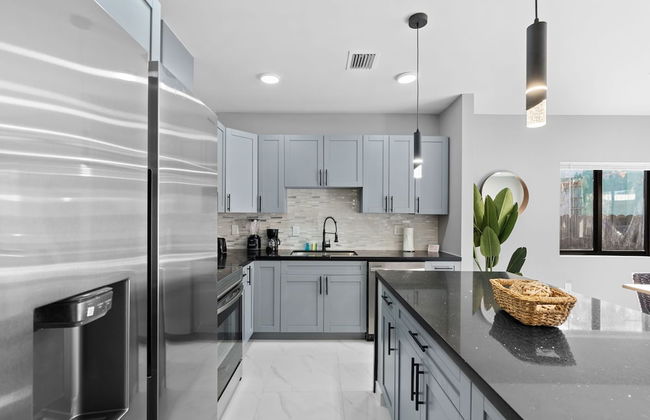 Charming Studio 5 Minutes From Wynwood - Photo 30