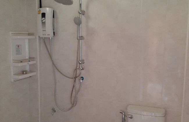 Baan Berm Family Inn - Photo 20